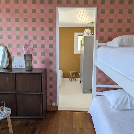 Esprit Entre Jardin & Du Porteau بيت للعطل