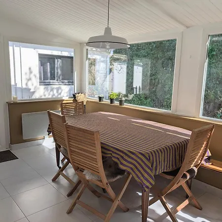 Esprit Entre Jardin & Du Porteau بيت للعطل